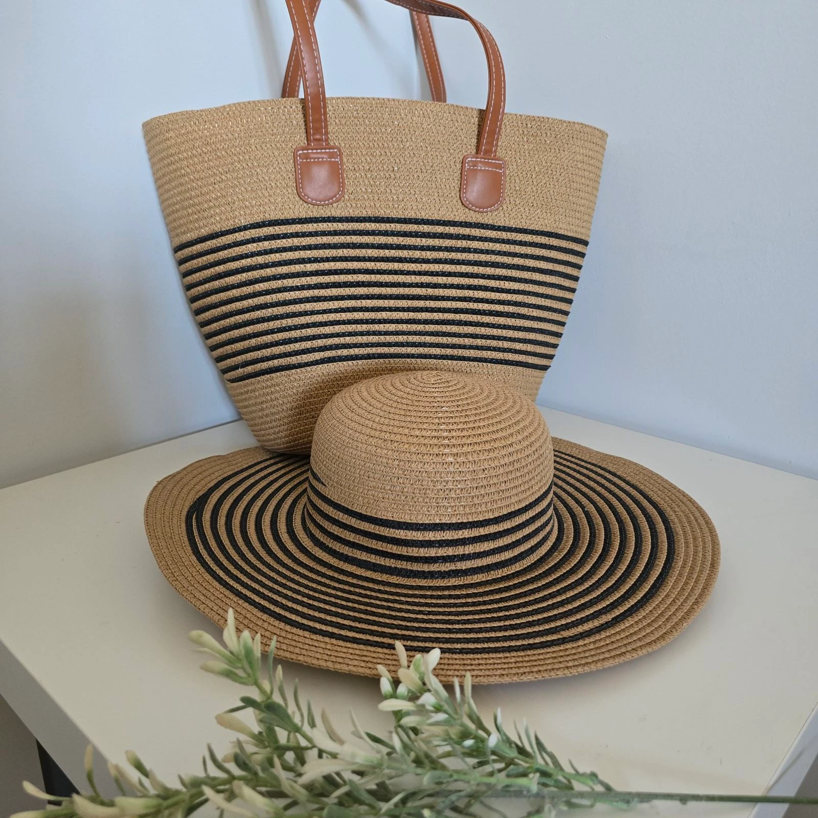 Conjunto capazo y sombrero